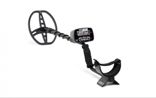 garrett at-pro metal detector